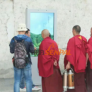 漫漫行程路迅豹戶外廣告機與長情相伴