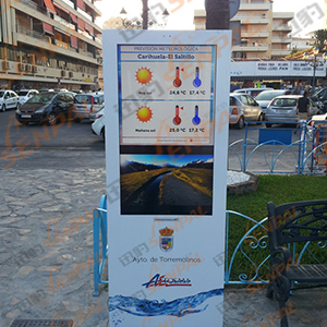 西班牙太陽海岸戀上迅豹戶外廣告機